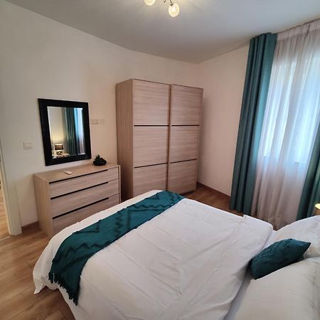 Central Modern Sliema 2 Bedroom Apartment Bagian luar foto