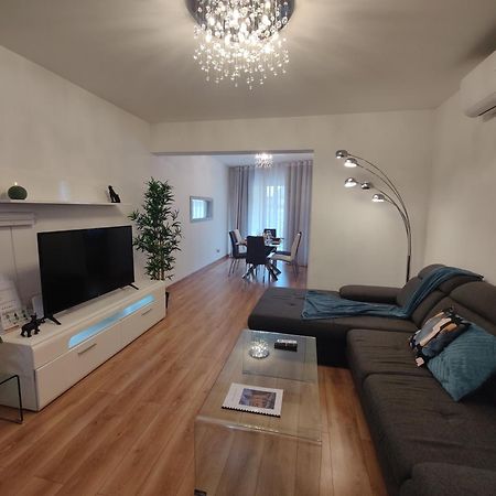 Central Modern Sliema 2 Bedroom Apartment Bagian luar foto