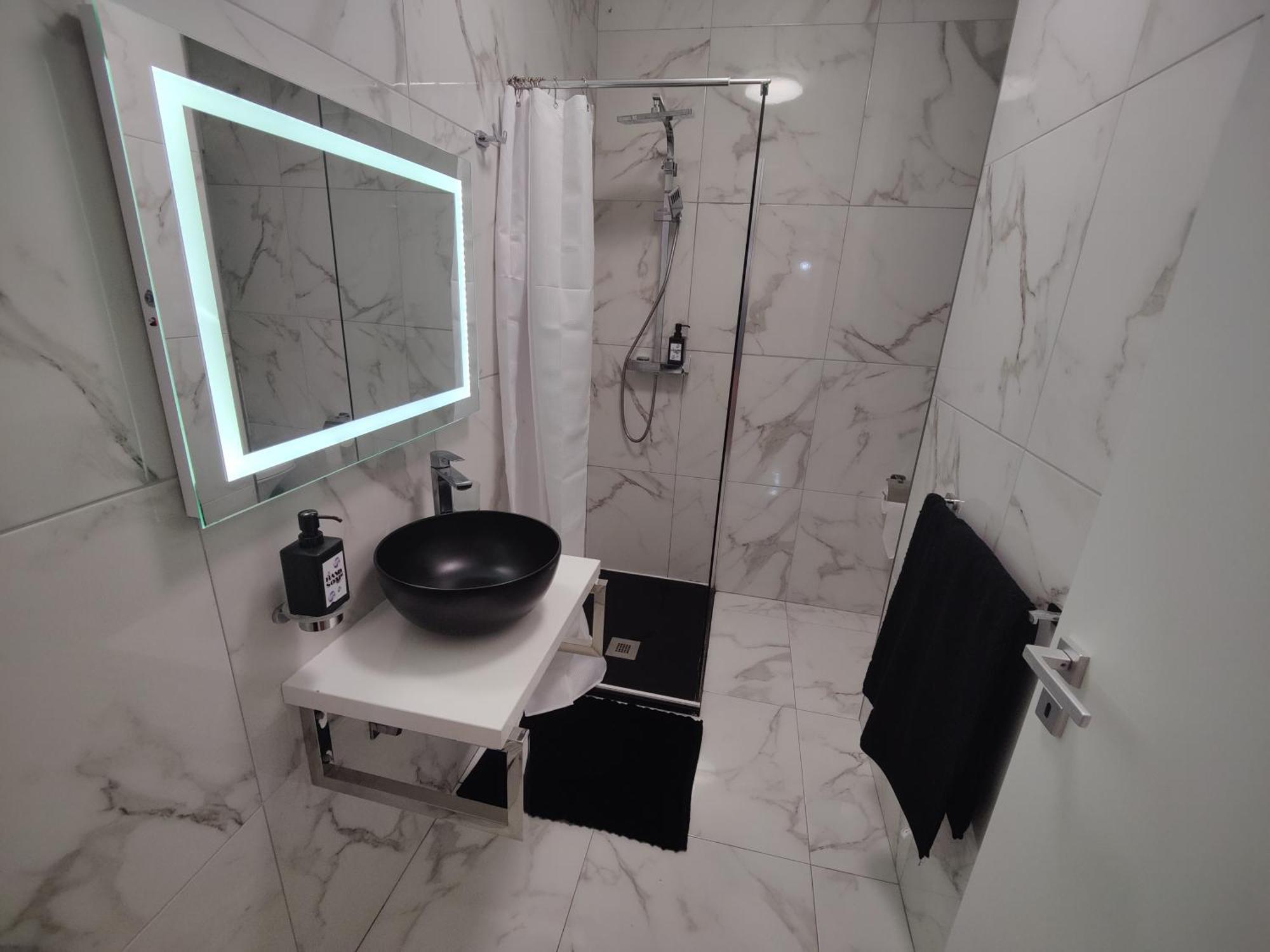 Central Modern Sliema 2 Bedroom Apartment Bagian luar foto