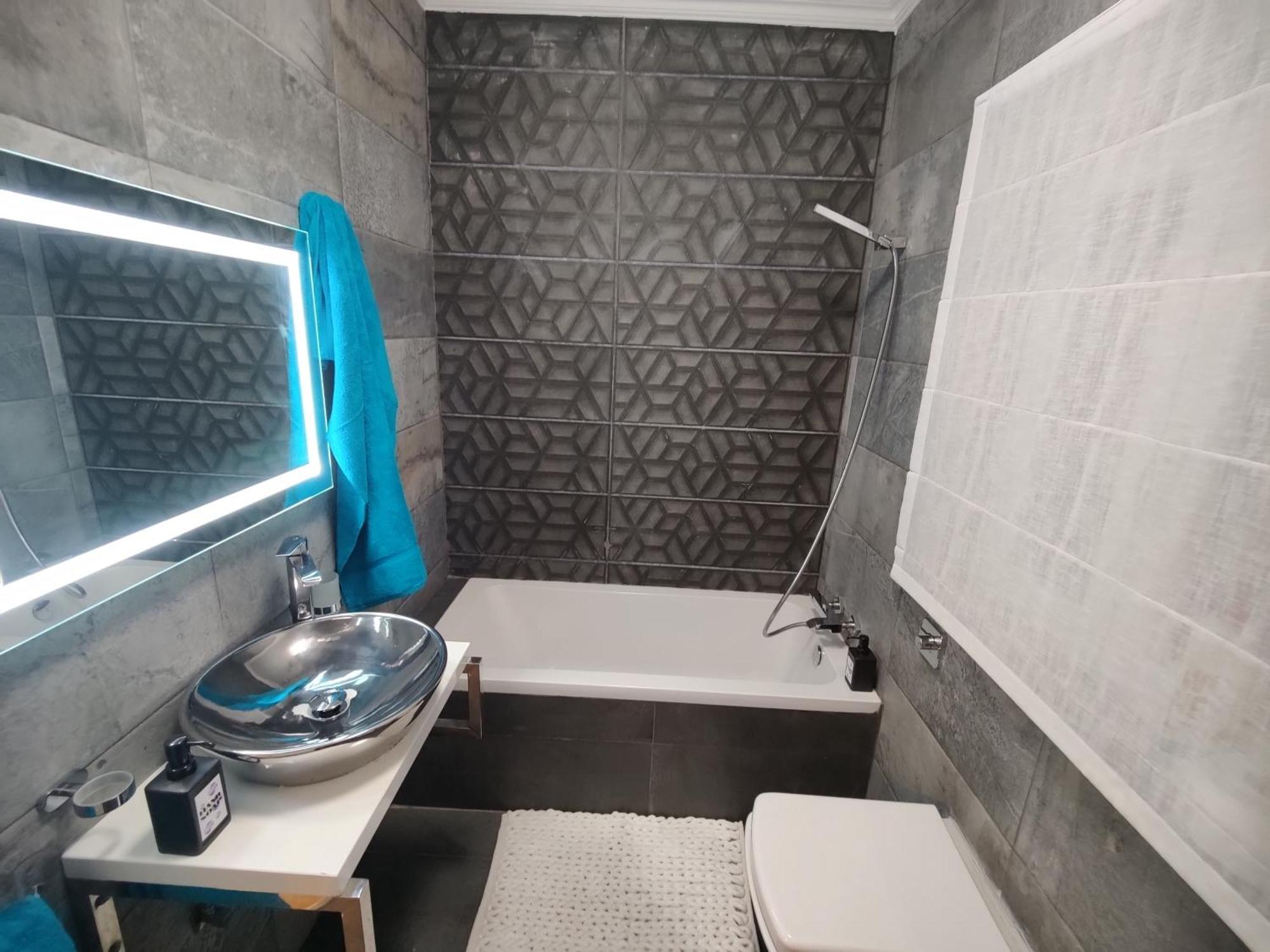 Central Modern Sliema 2 Bedroom Apartment Bagian luar foto